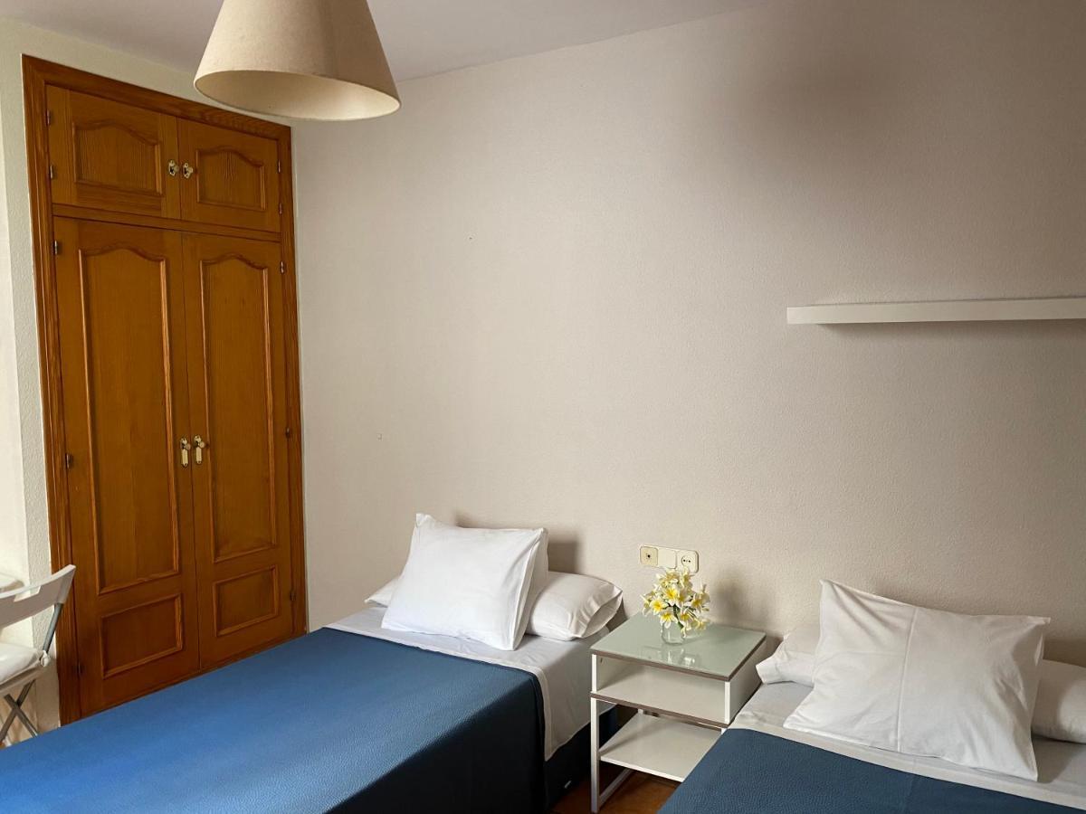 מאלגה Hostal Moscatel מראה חיצוני תמונה