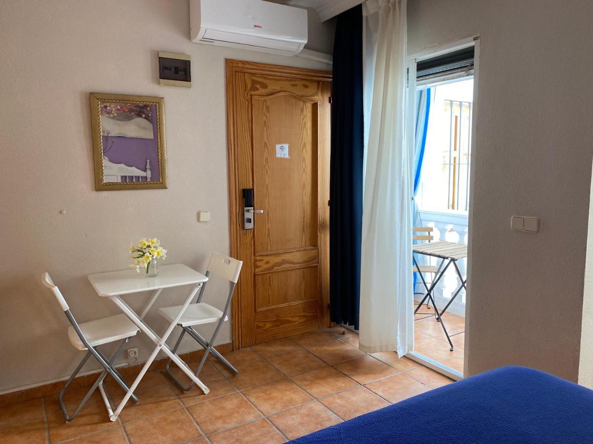 מאלגה Hostal Moscatel מראה חיצוני תמונה