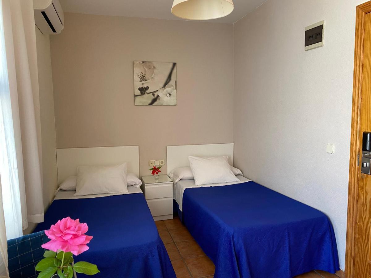 מאלגה Hostal Moscatel מראה חיצוני תמונה