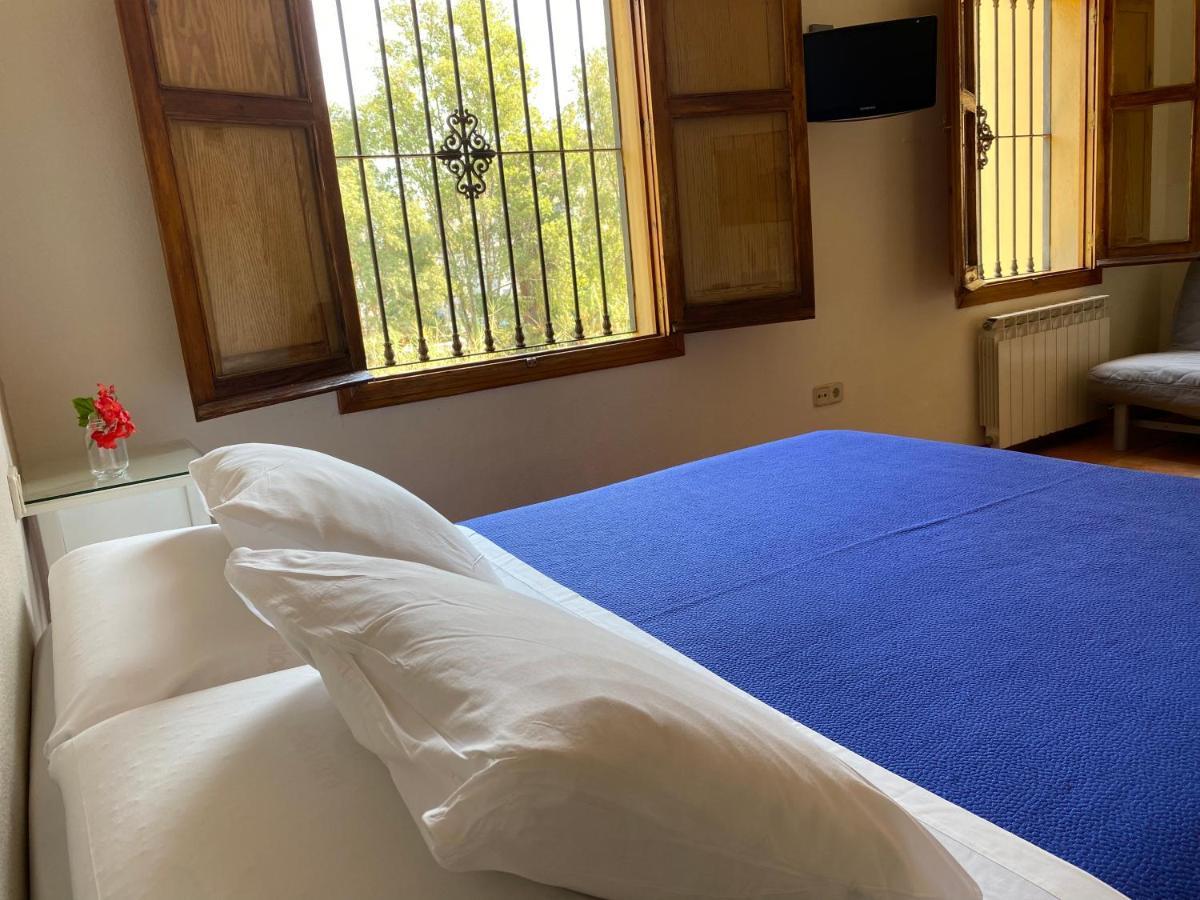 מאלגה Hostal Moscatel מראה חיצוני תמונה