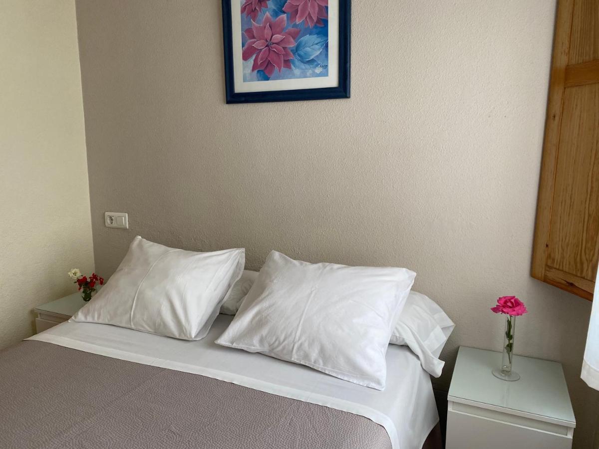 מאלגה Hostal Moscatel מראה חיצוני תמונה