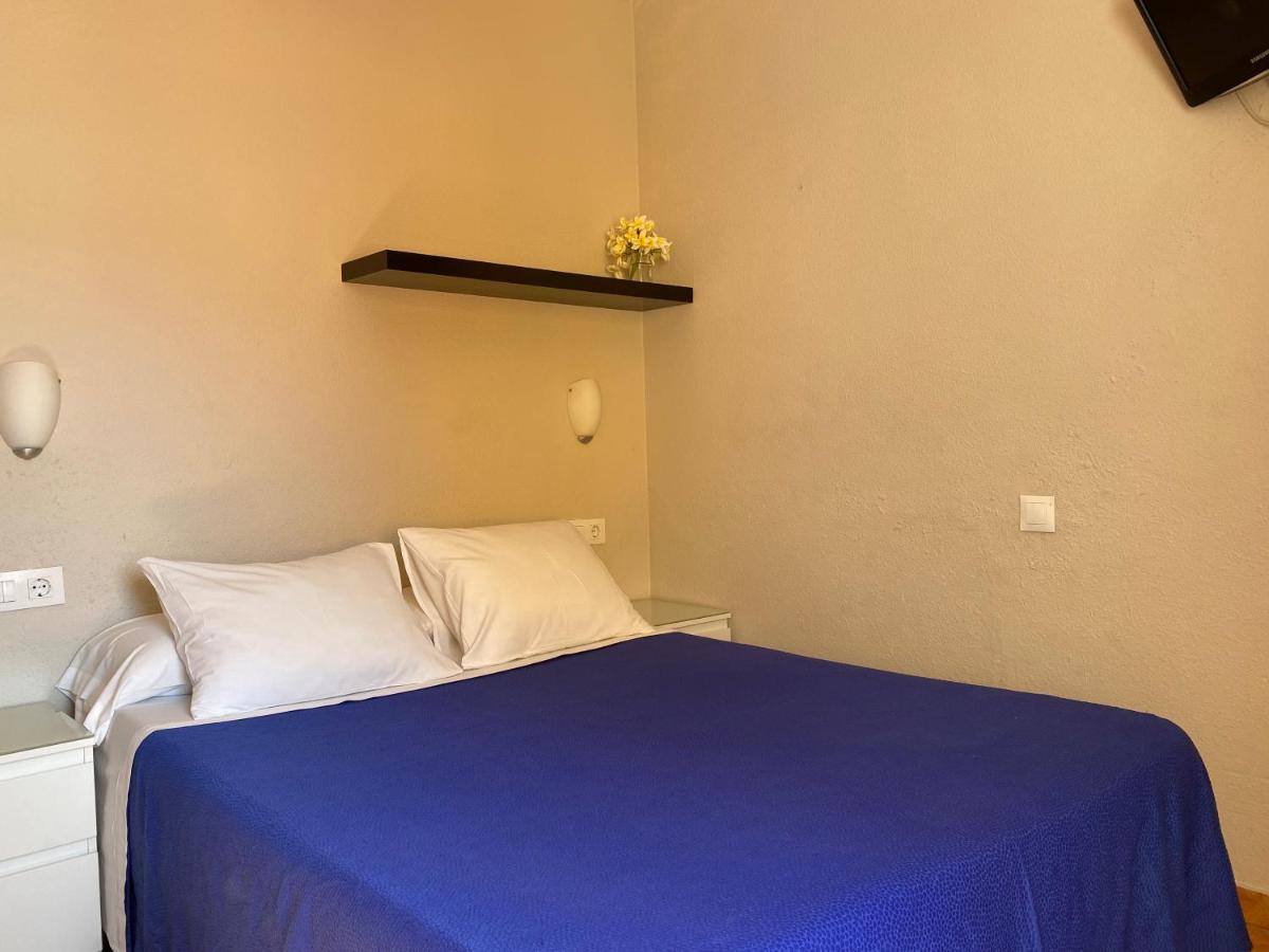 מאלגה Hostal Moscatel מראה חיצוני תמונה
