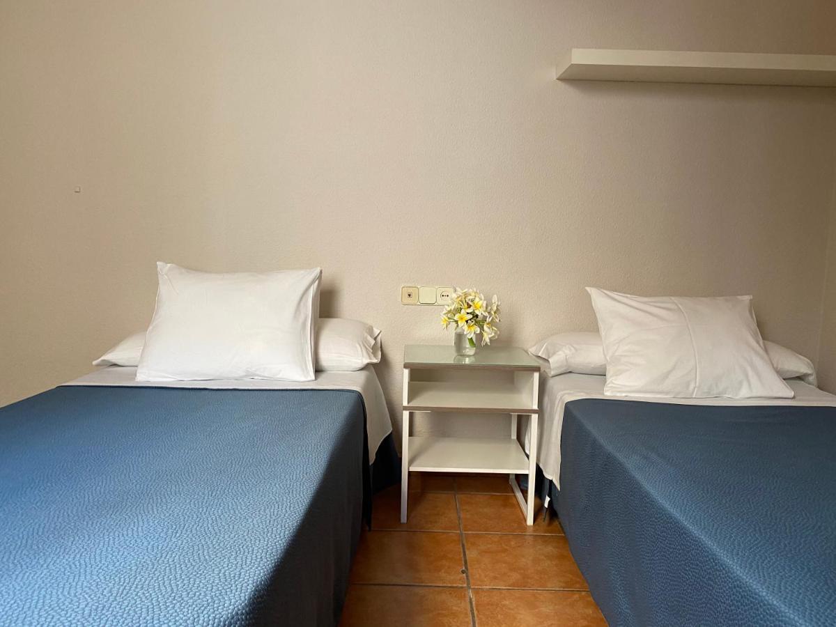 מאלגה Hostal Moscatel מראה חיצוני תמונה